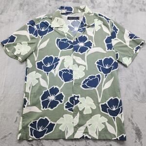 Trinity Coast Top Mens M Green Blue Floral Hawaiian Rayon Camp Shirt Summer